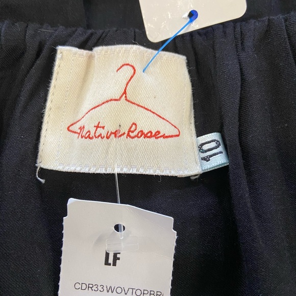 Native Roses Tank top. - Picture 6 of 6